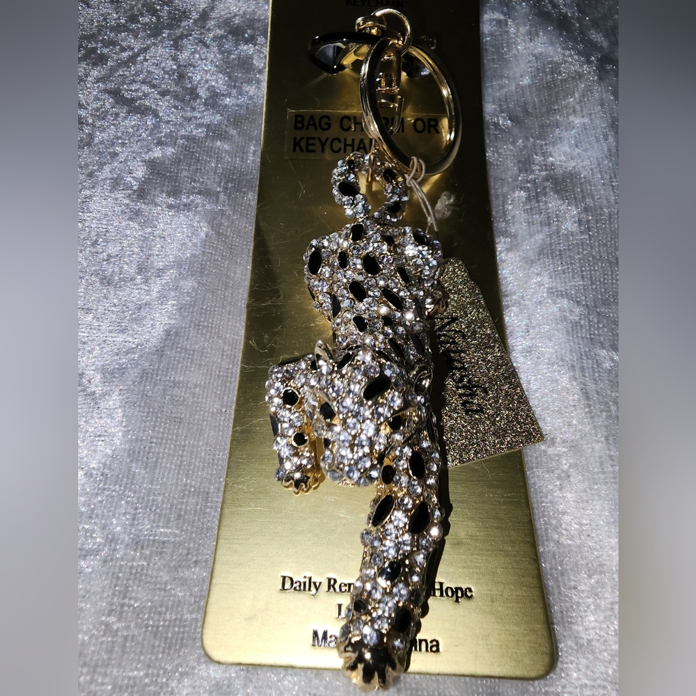 Natasha Couture✨️ Sparkling Gold and Black Leopard Keychain/ Bag Charm✨️
